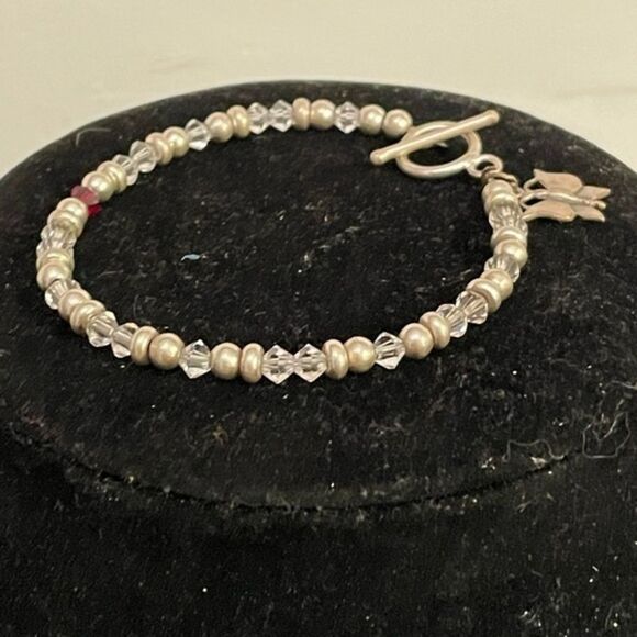 SALE! Silver tone/clear bead stretch bracelet w/toggle clasp & butterfly. Charm - Picture 1 of 7